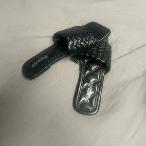 super cute SODA black dress shoes/ size 5 1/2 these flats CAUGHT my eye